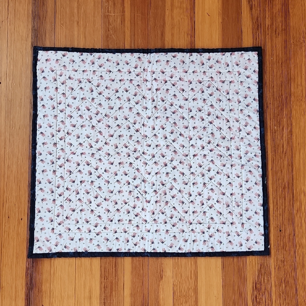 Patriotic Red White And Blue Table Topper (Appx.22"×24") - Picture 2 of 2